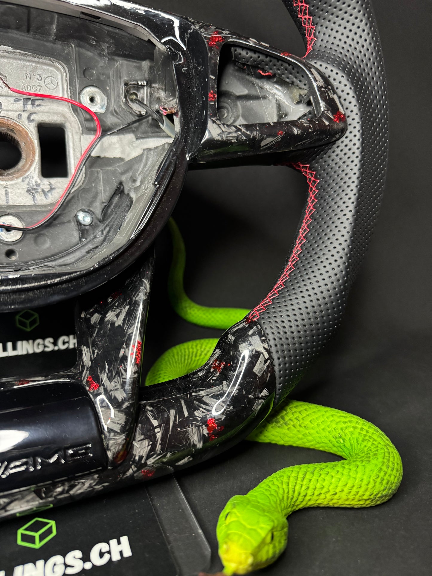 Mercedes AMG Sportlenkrad Forged Carbon Farbsplitter (LED)