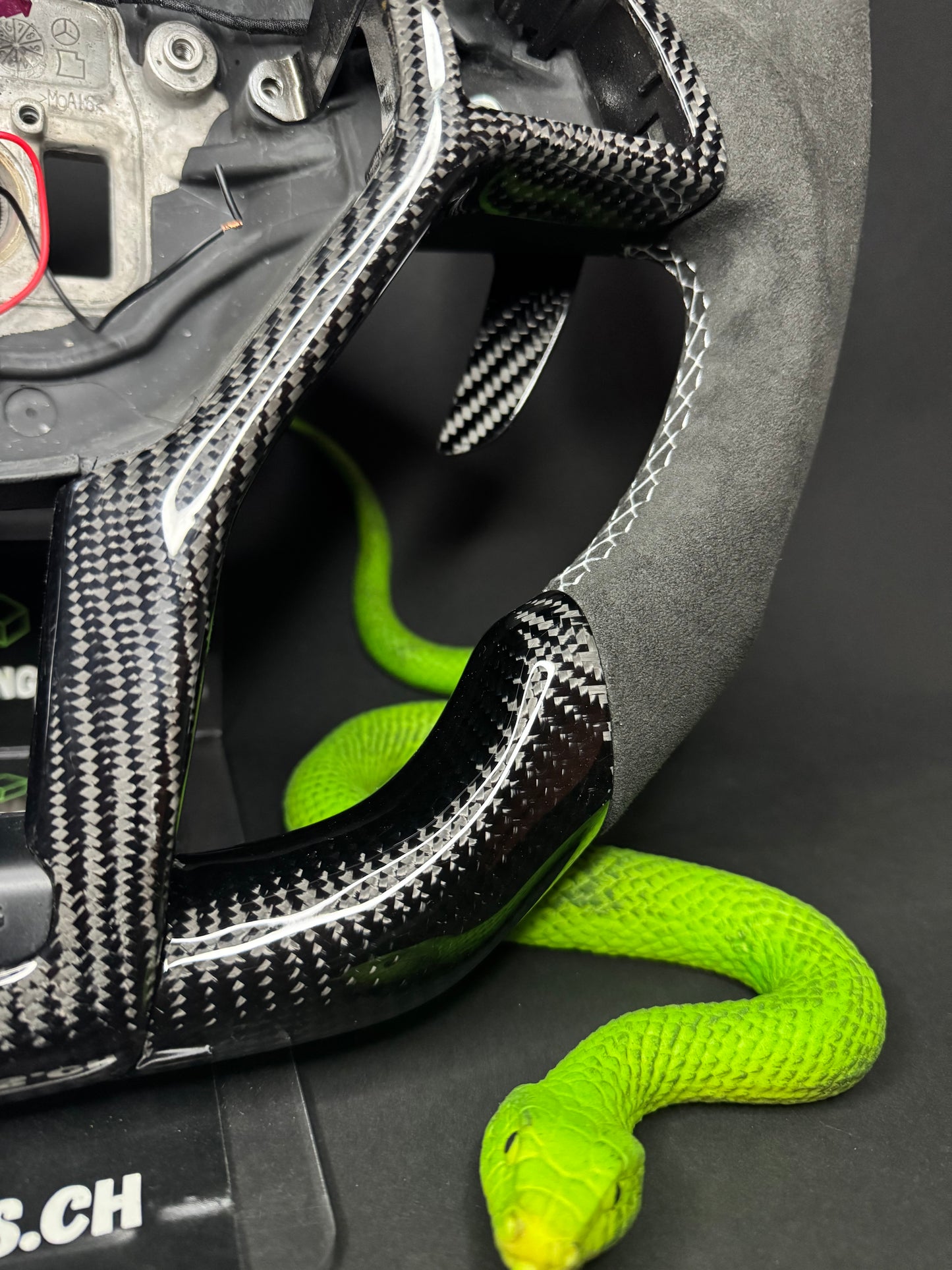 Volant sport Mercedes AMG Carbone (LED)
