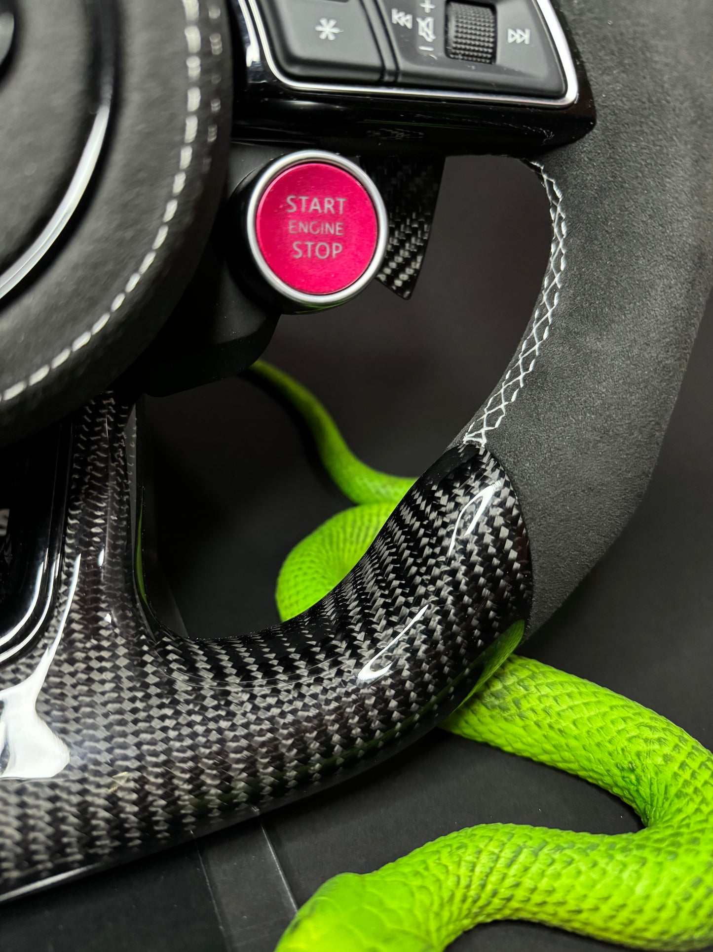 Volant sport Audi en carbone