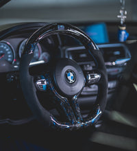 Volant sport BMW Carbone forgé LED (Mise à niveau vers Facelift)