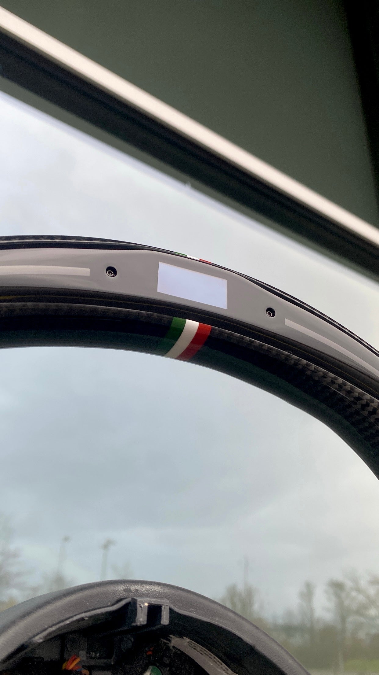 Volant sport Alfa Romeo en carbone (LED)