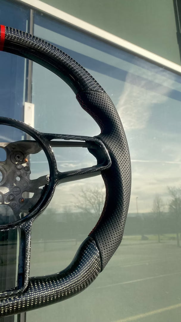Volant sport en carbone Porsche (LED)
