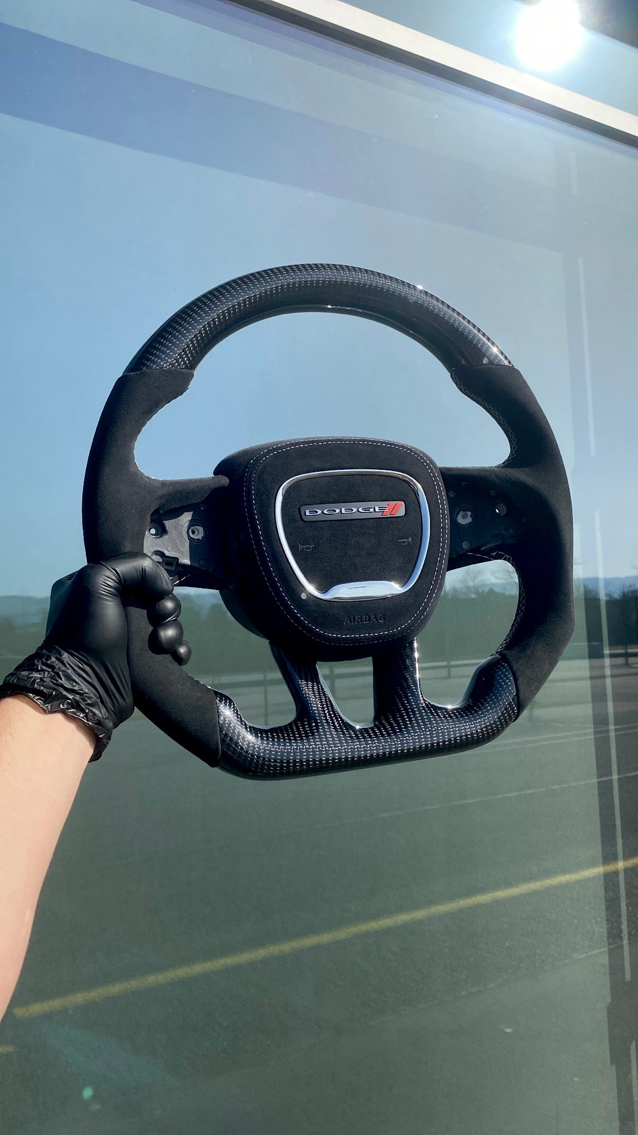 Volant sport Dodge Carbone