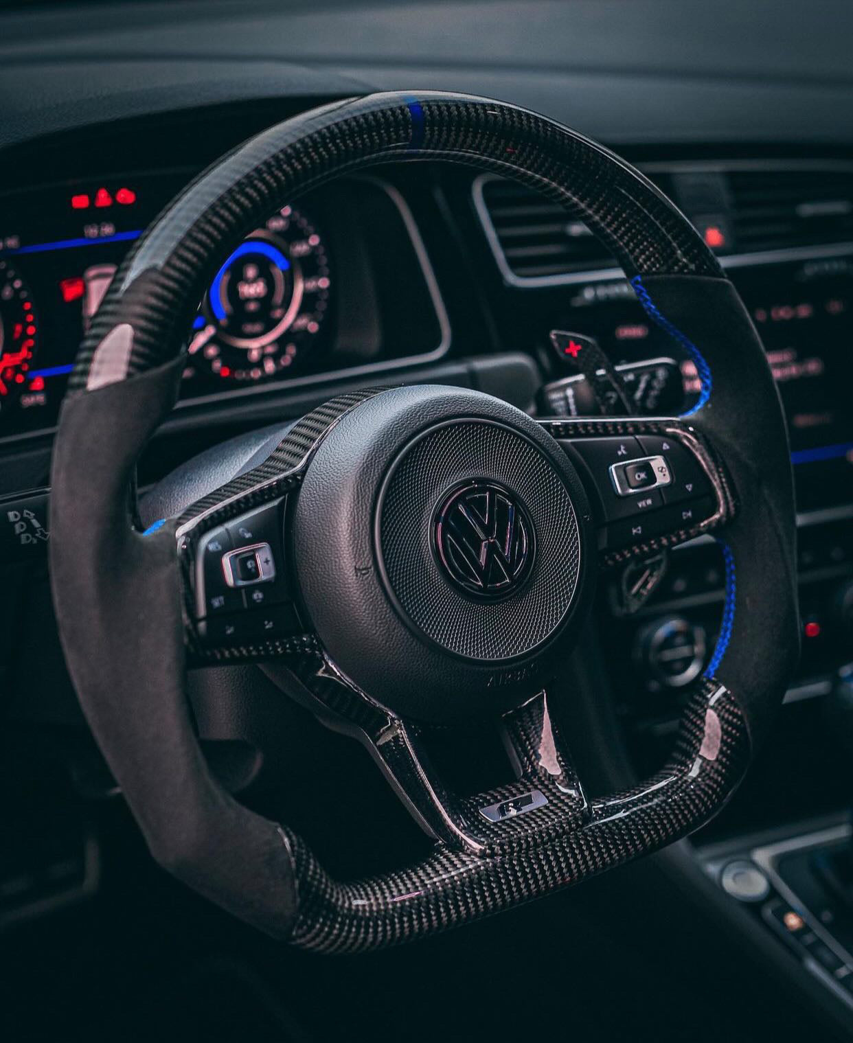 VW Golf 7/7.5 Volant sport en carbone