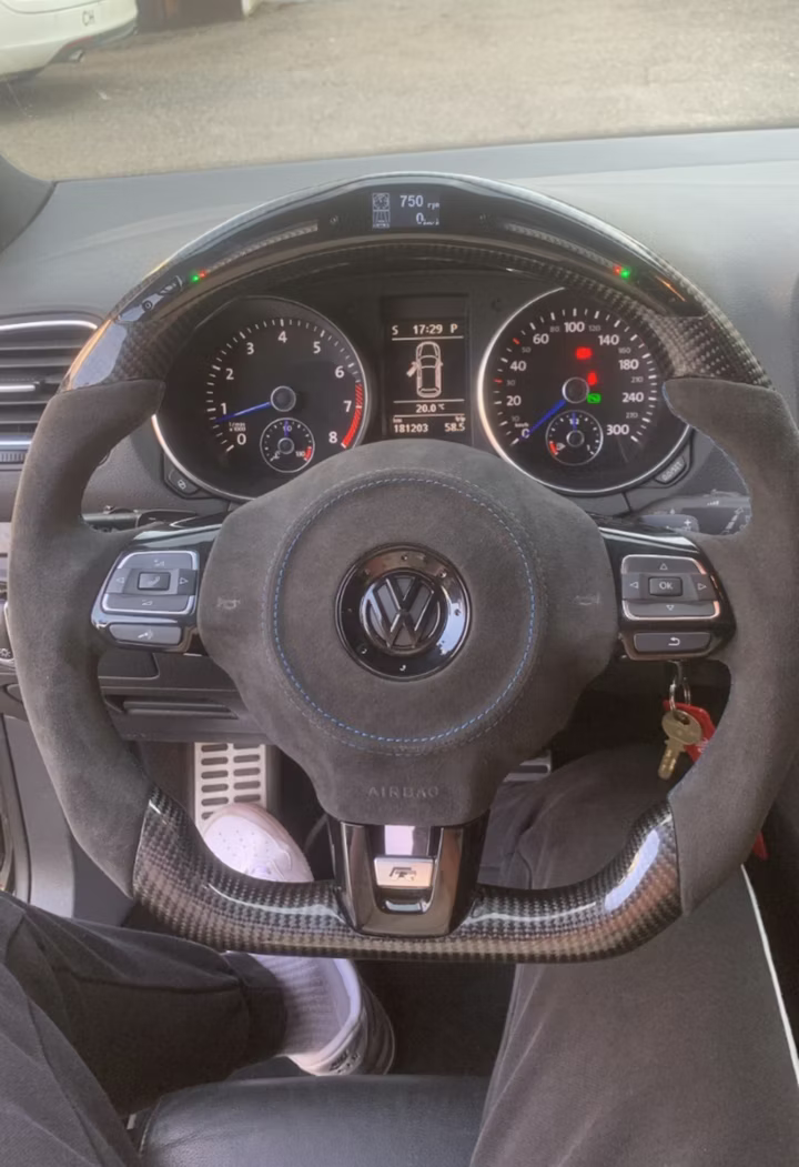 VW Golf 6 Sportlenkrad Carbon (LED)