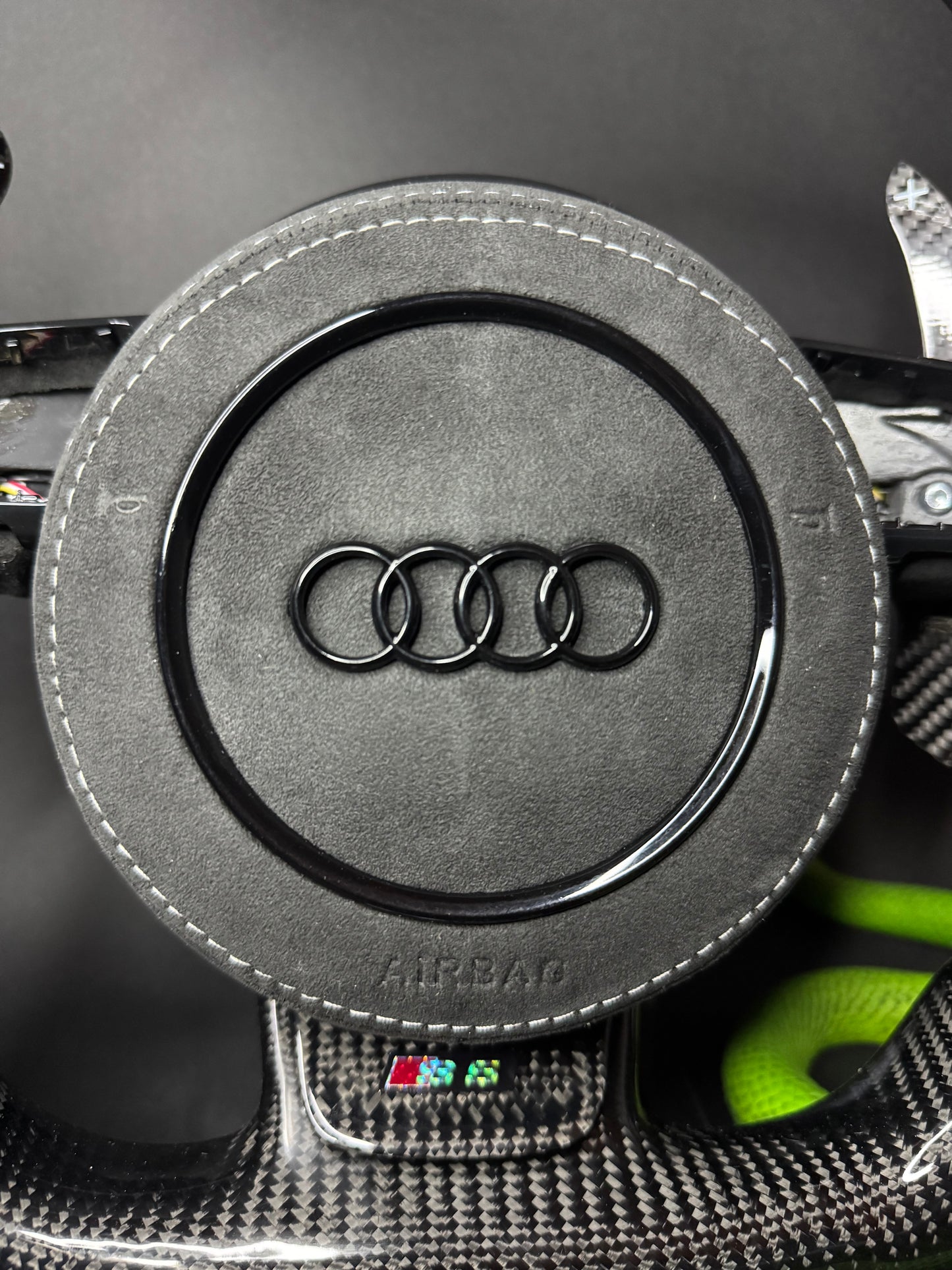 Volant sport Audi en carbone