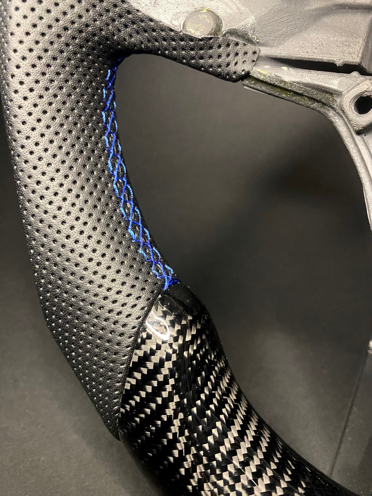 VW Golf 8 Sportlenkrad Carbon (LED)