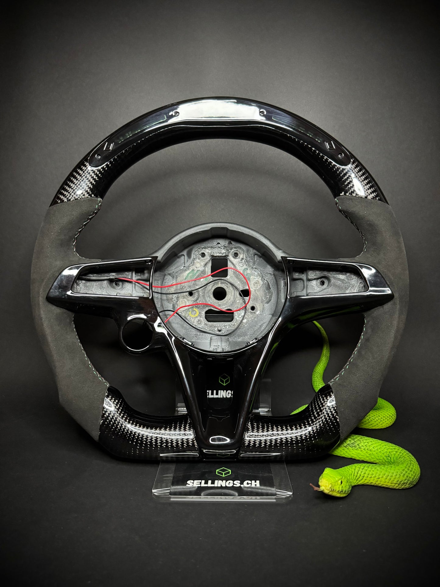 Volant sport Alfa Romeo en carbone (LED)