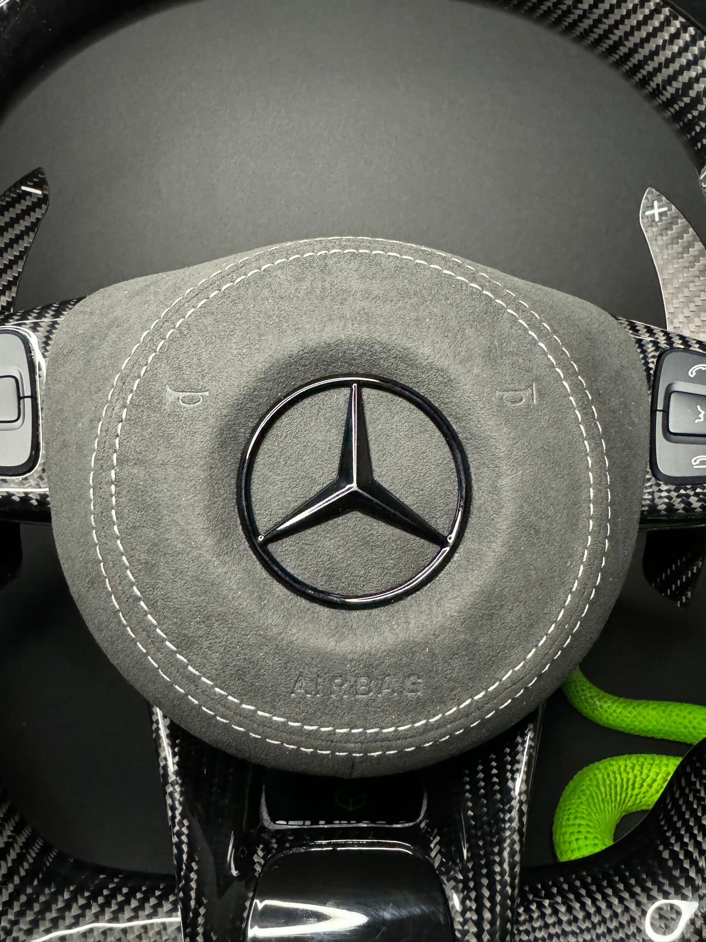 Volant sport Mercedes AMG Carbone (LED)