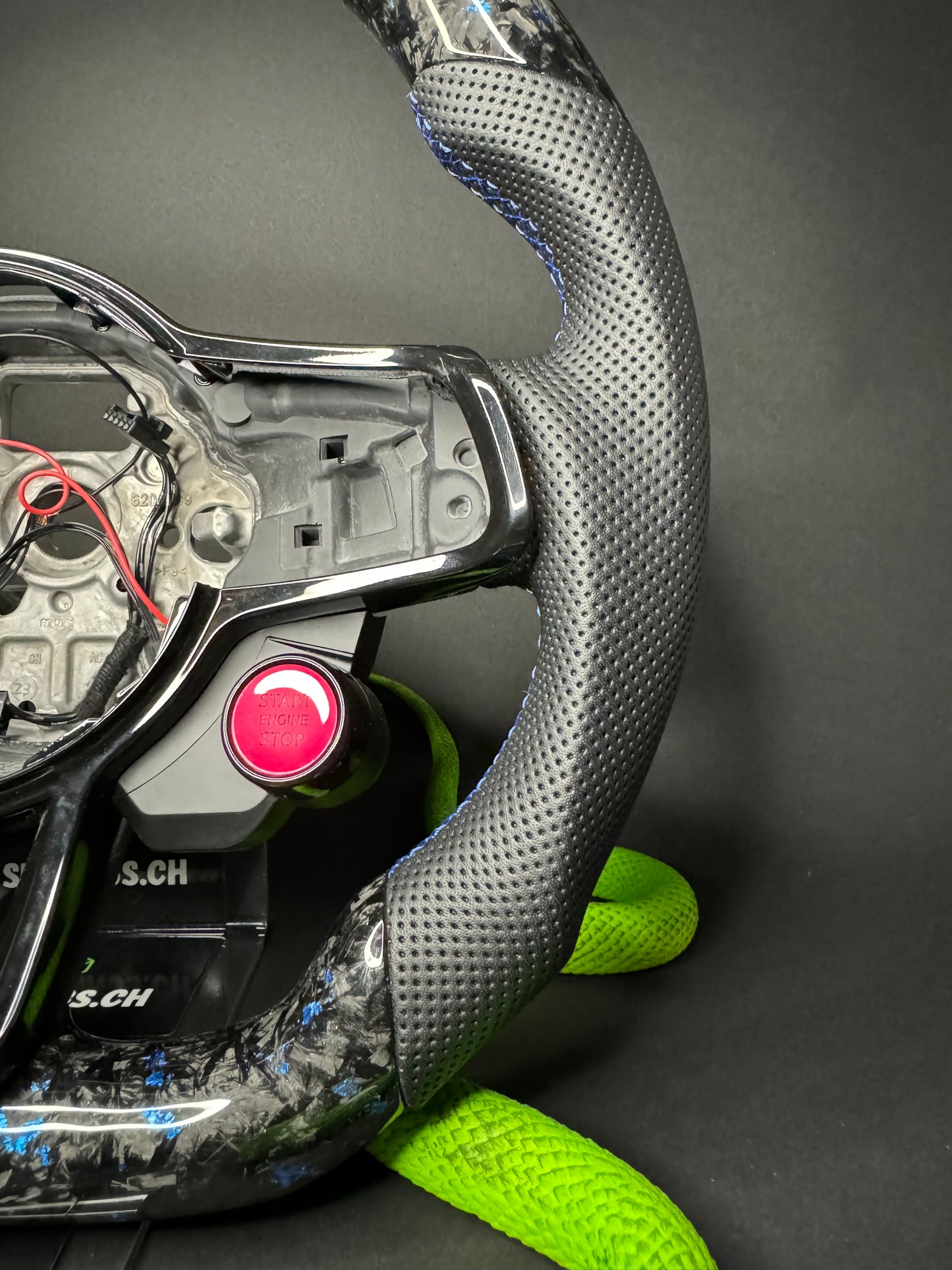 VW Golf 7/7.5 Volant sport Forged Carbon éclats de couleur (LED)