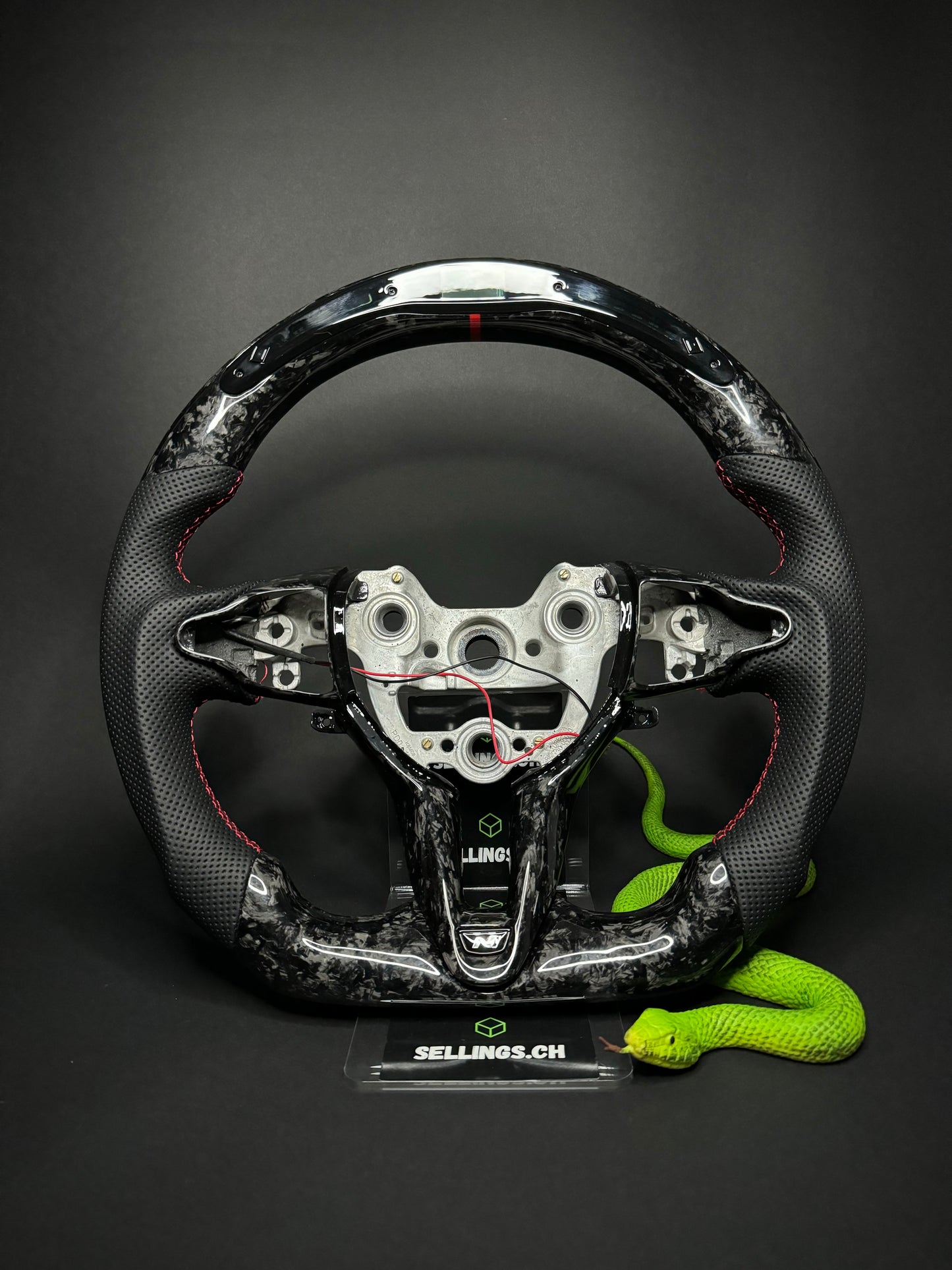 Volant sport Hyundai carbone forgé (LED)