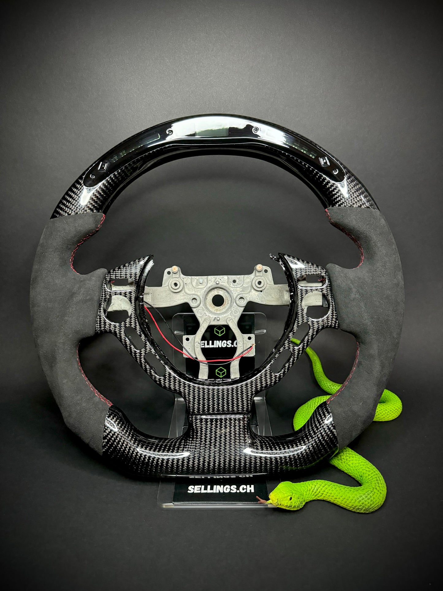Volant sport en carbone Nissan GTR (LED)