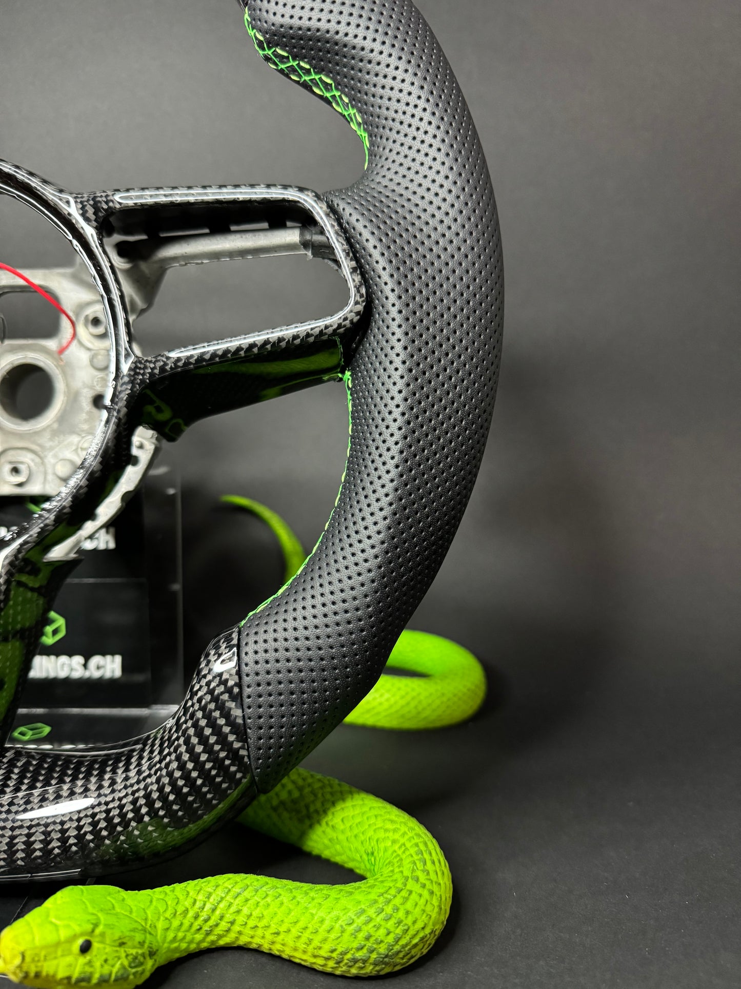 Volant sport en carbone Porsche (LED)