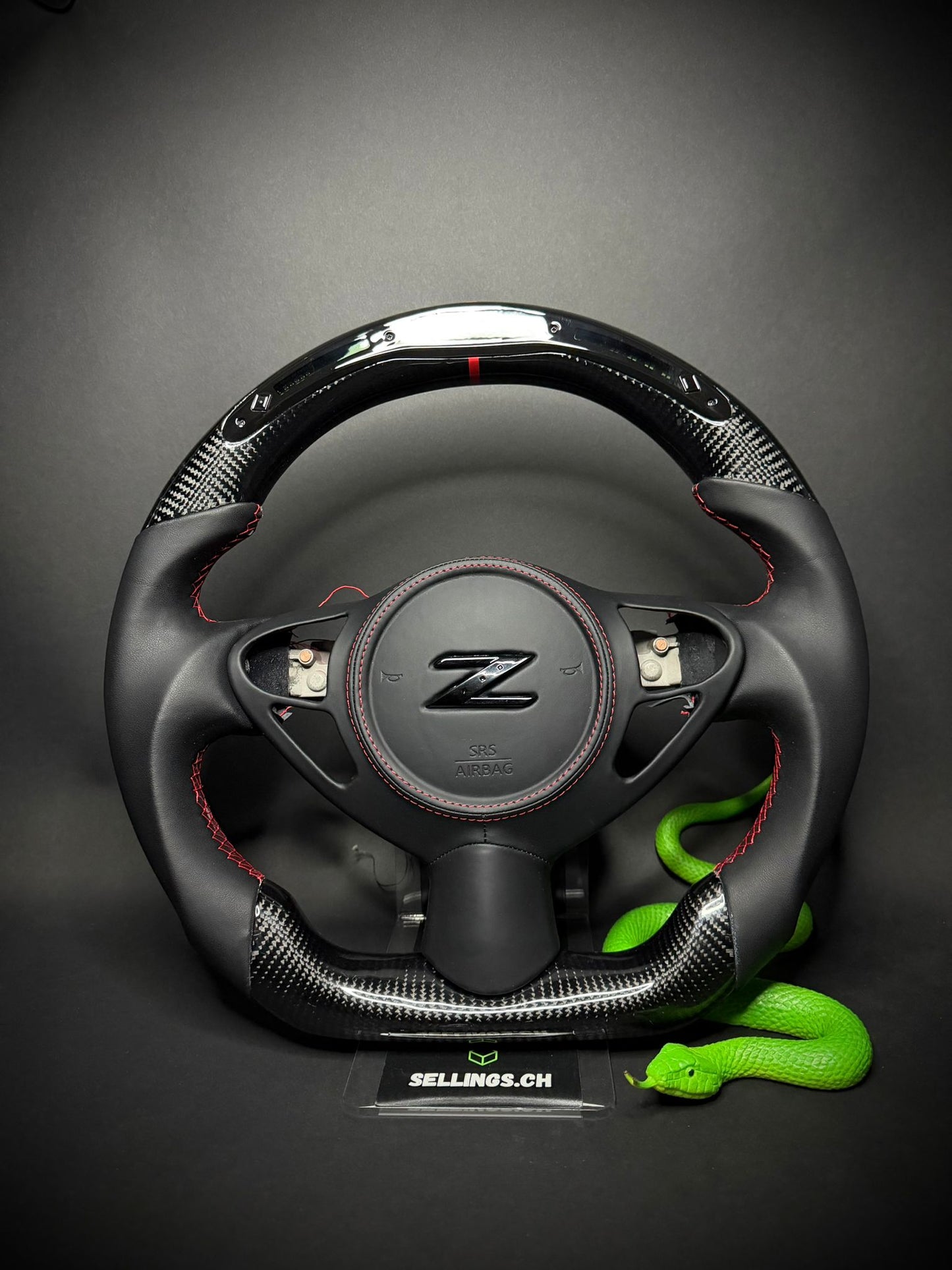 Nissan 370z Volant Sport Carbone (LED)