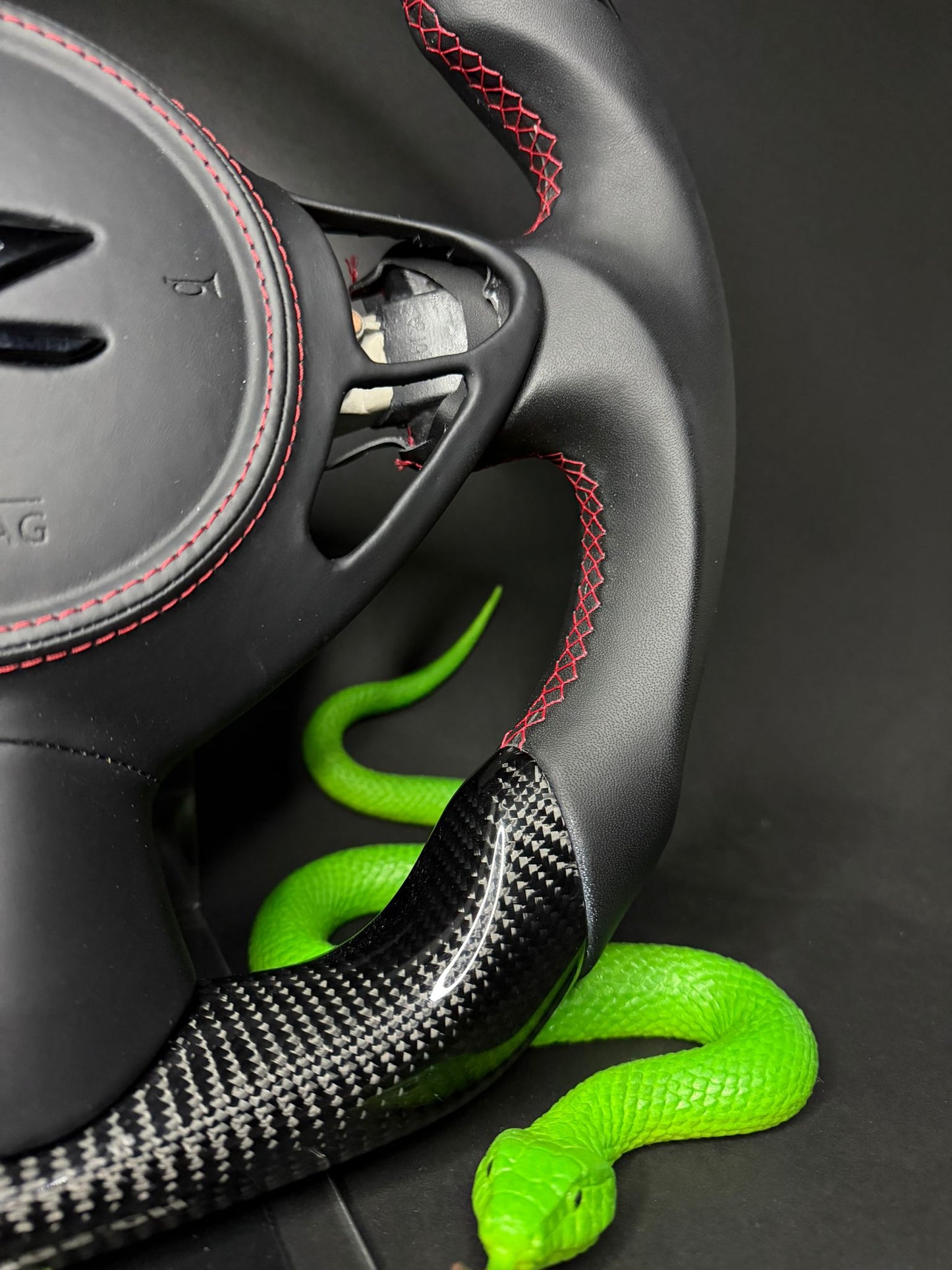 Nissan 370z Volant Sport Carbone (LED)