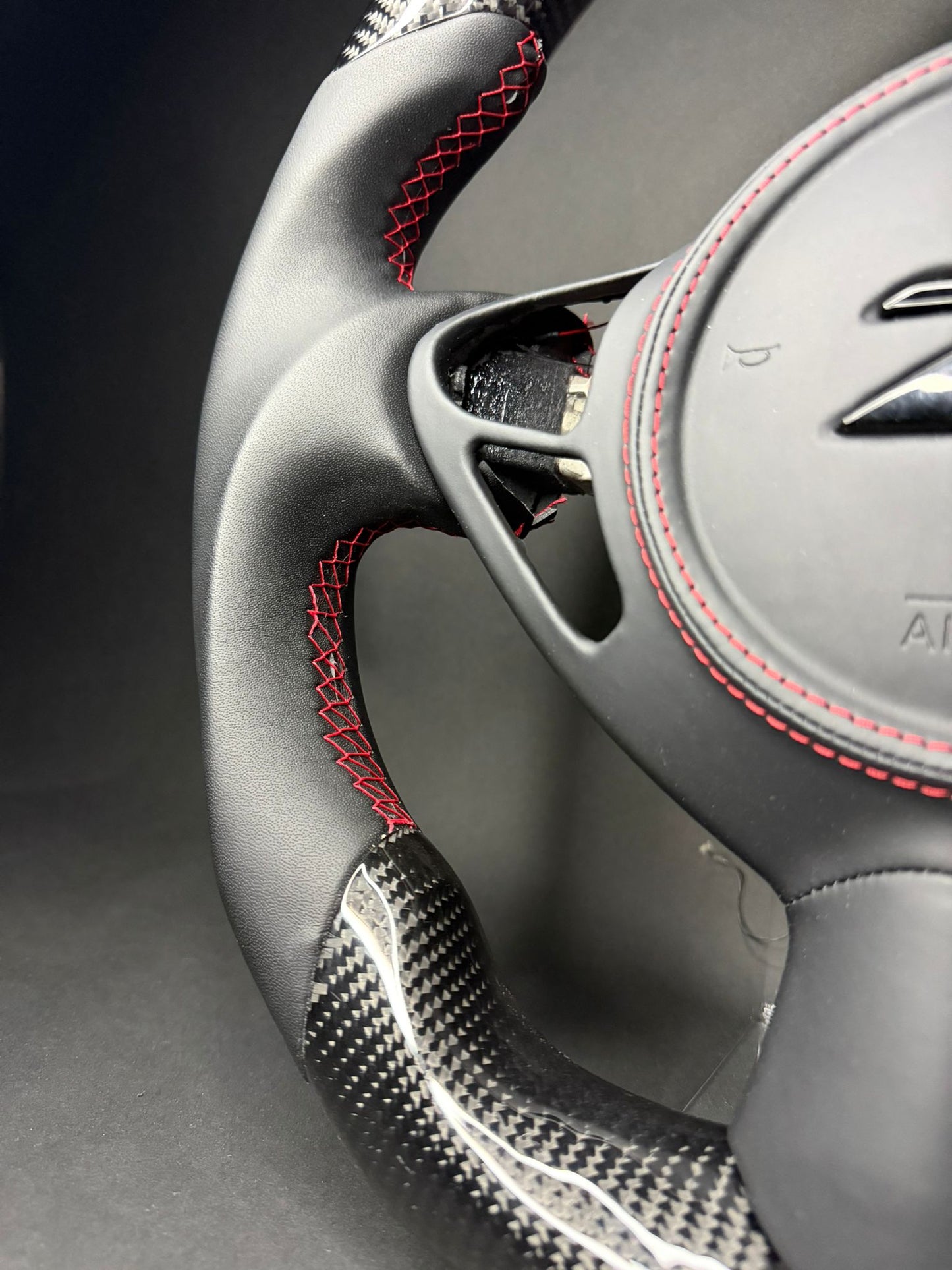 Nissan 370z Volant Sport Carbone (LED)