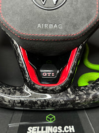 VW Golf 8 Sportlenkrad Forged Carbon (LED)