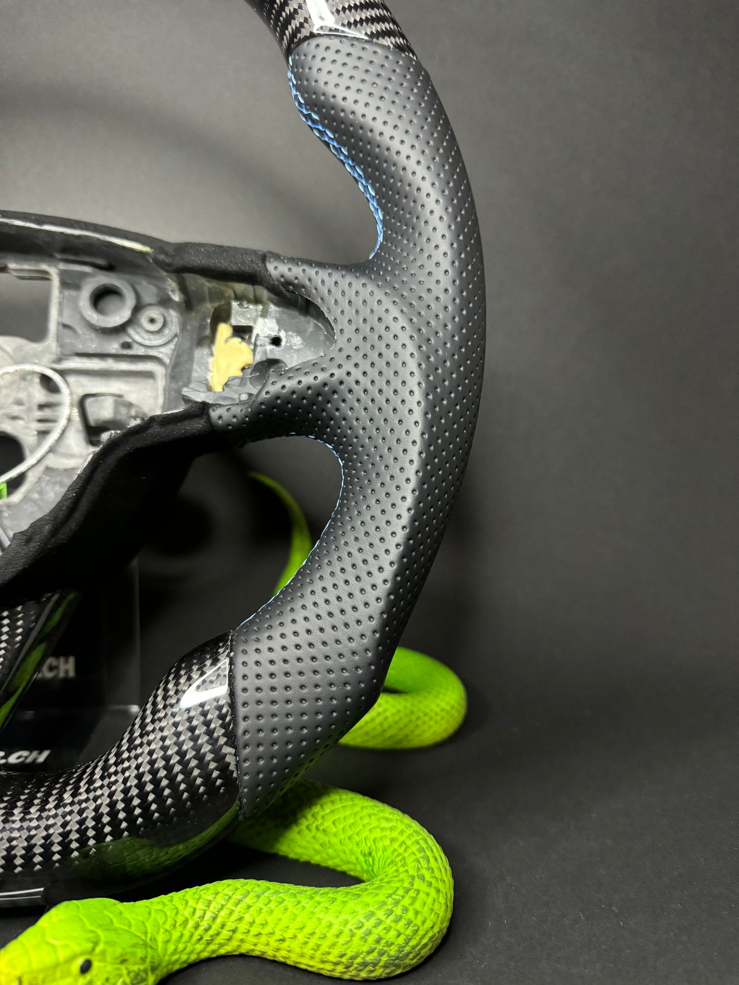 Skoda Sport Steering Wheel Carbon (LED)