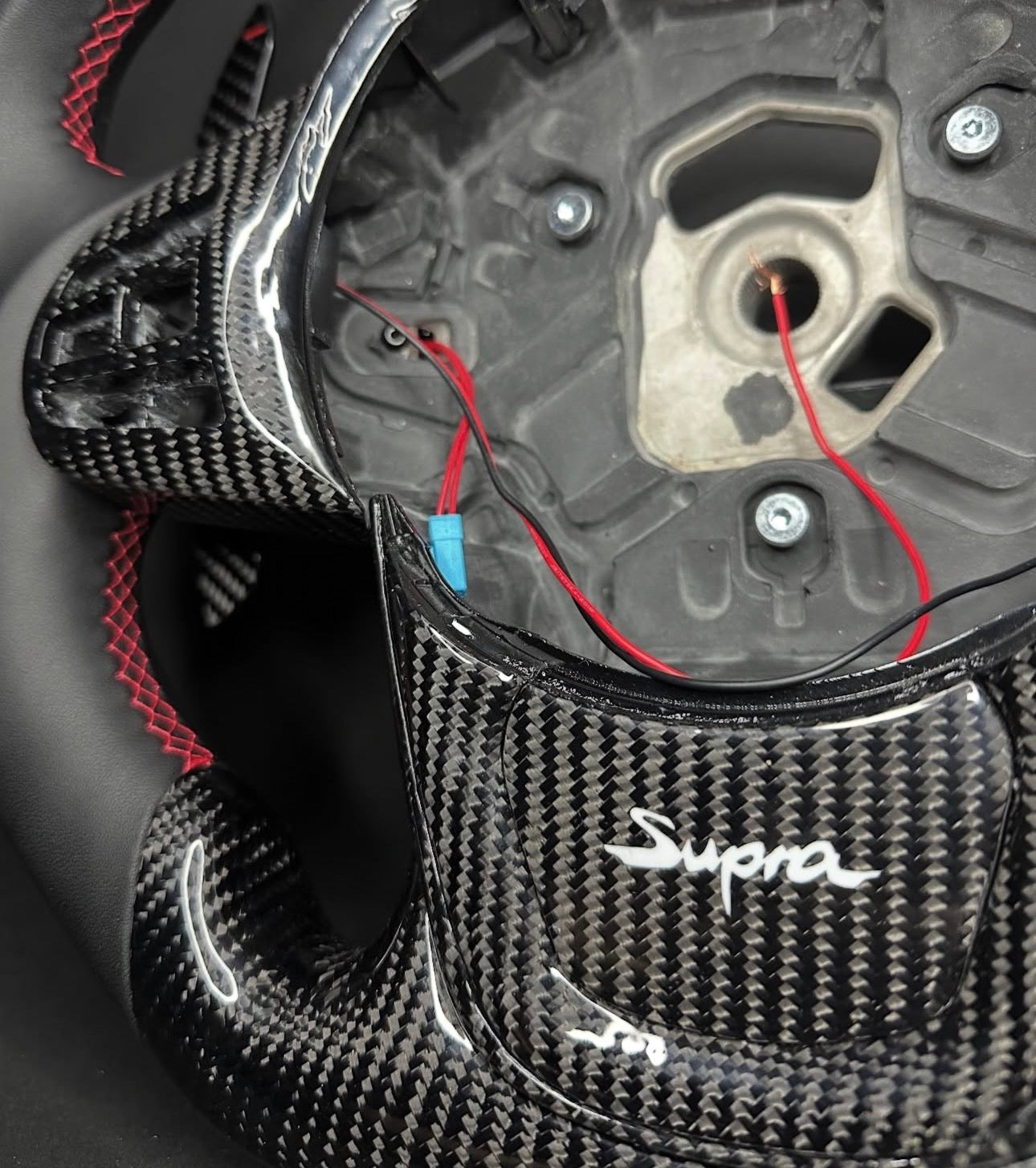 Volant sport Toyota Supra Carbone (LED)