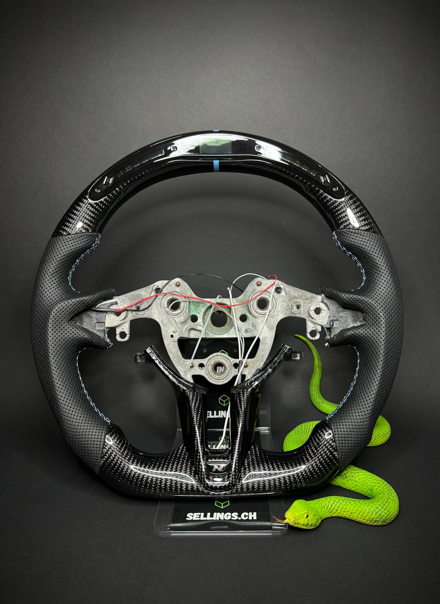 Volant sport Hyundai carbone (LED)