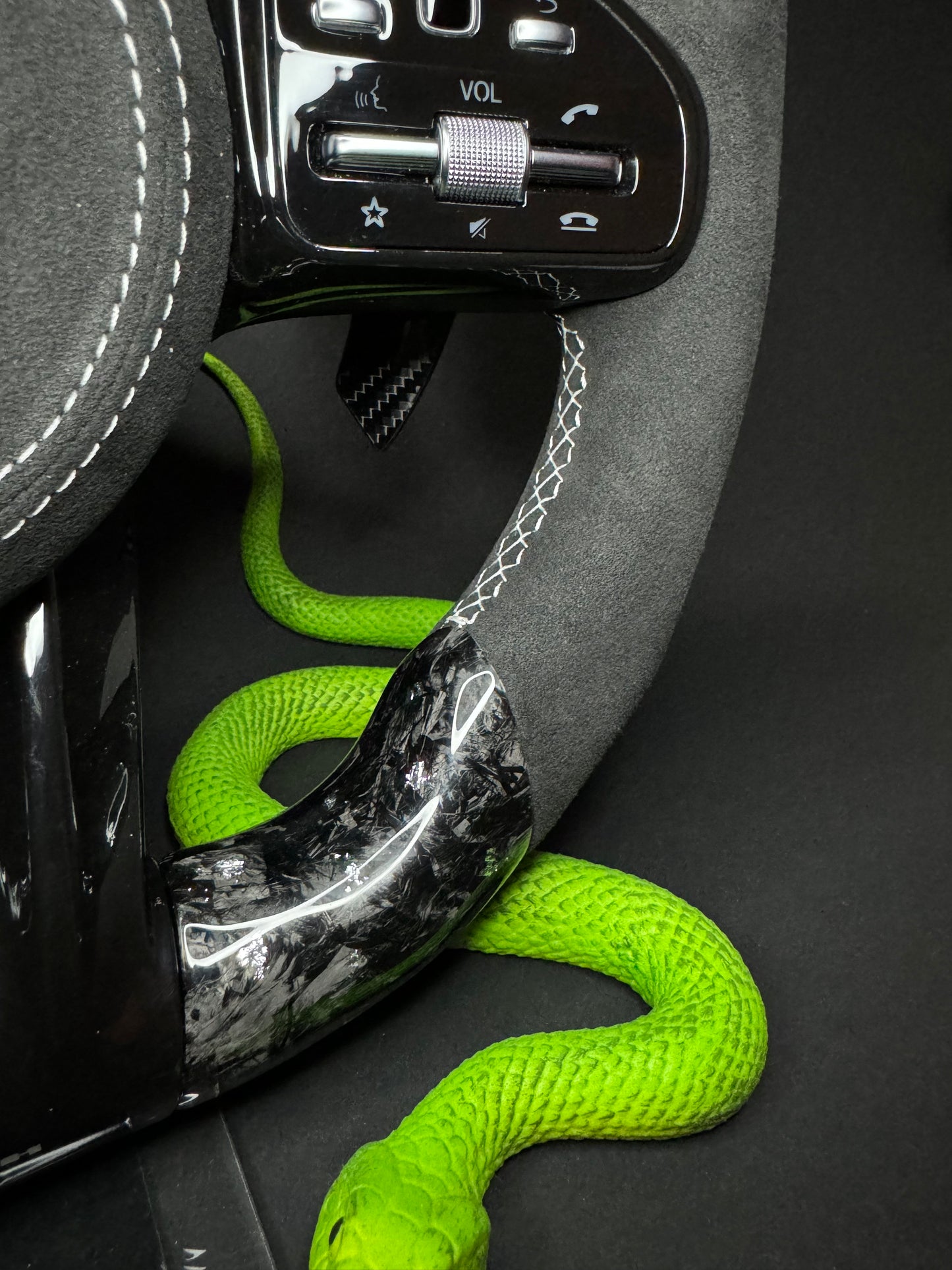 Mercedes AMG Sportlenkrad Forged Carbon Farbsplitter (Upgrade auf Facelift)