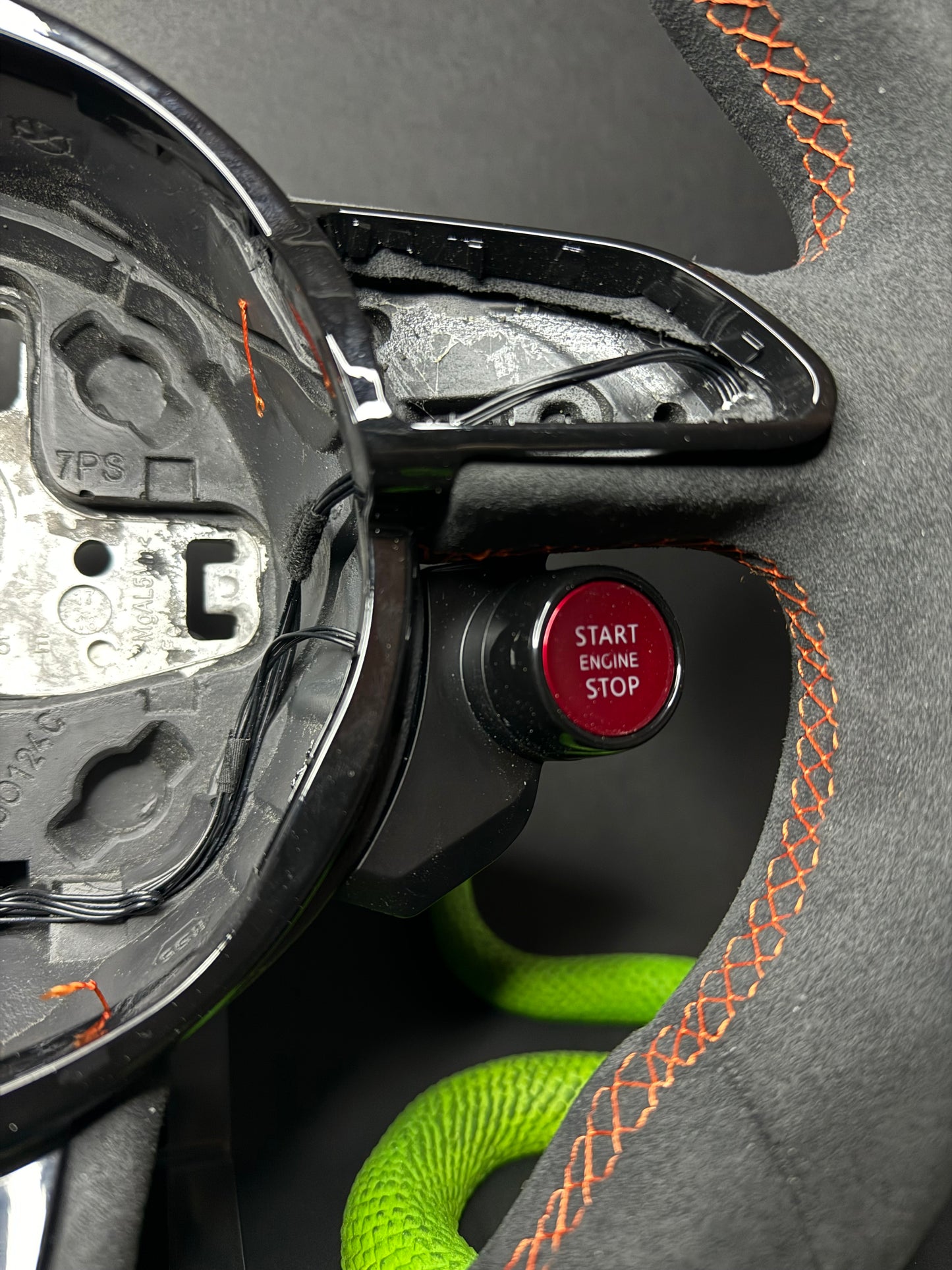 Volant sport Audi Alcantara