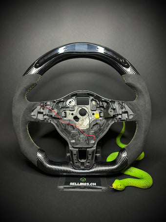 compare product VW Golf 6 Sportlenkrad Carbon (LED)