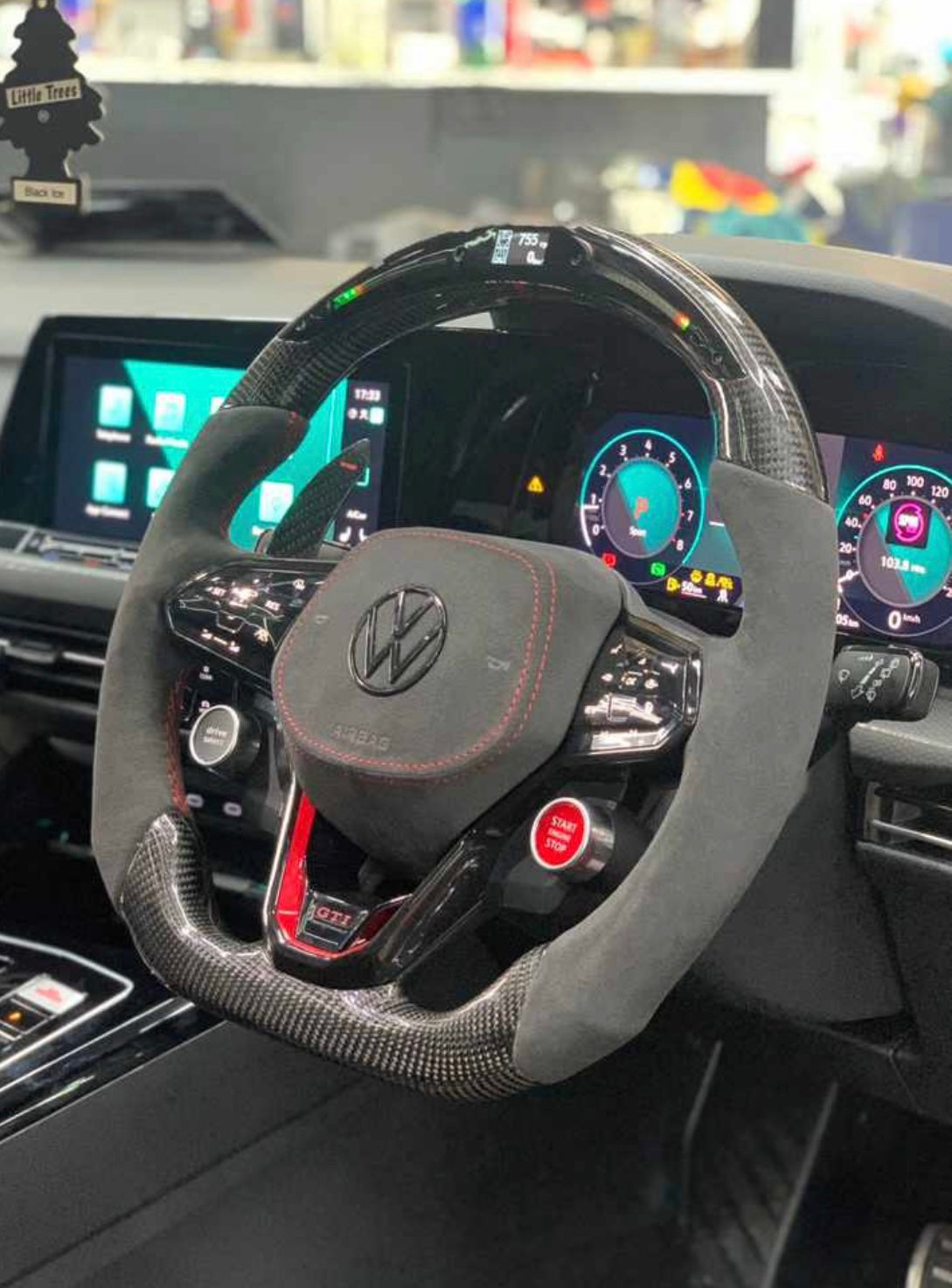 VW Golf 8 Sportlenkrad Carbon R8 (LED)