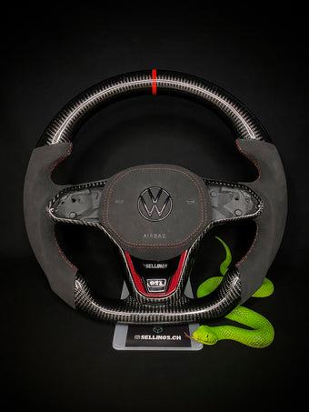compare product VW Golf 8 Volant sport en carbone
