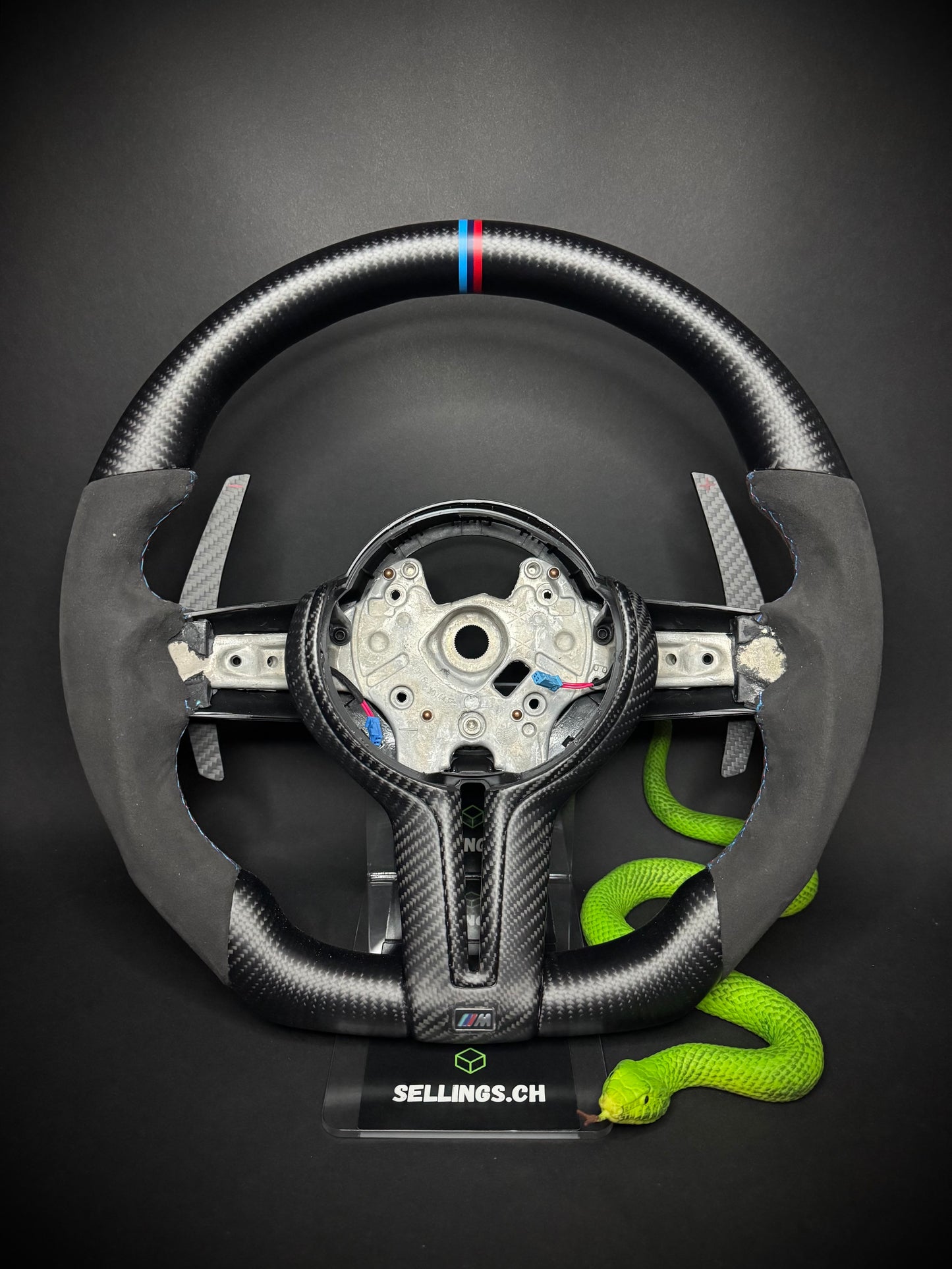Volant sport BMW carbone mat série F