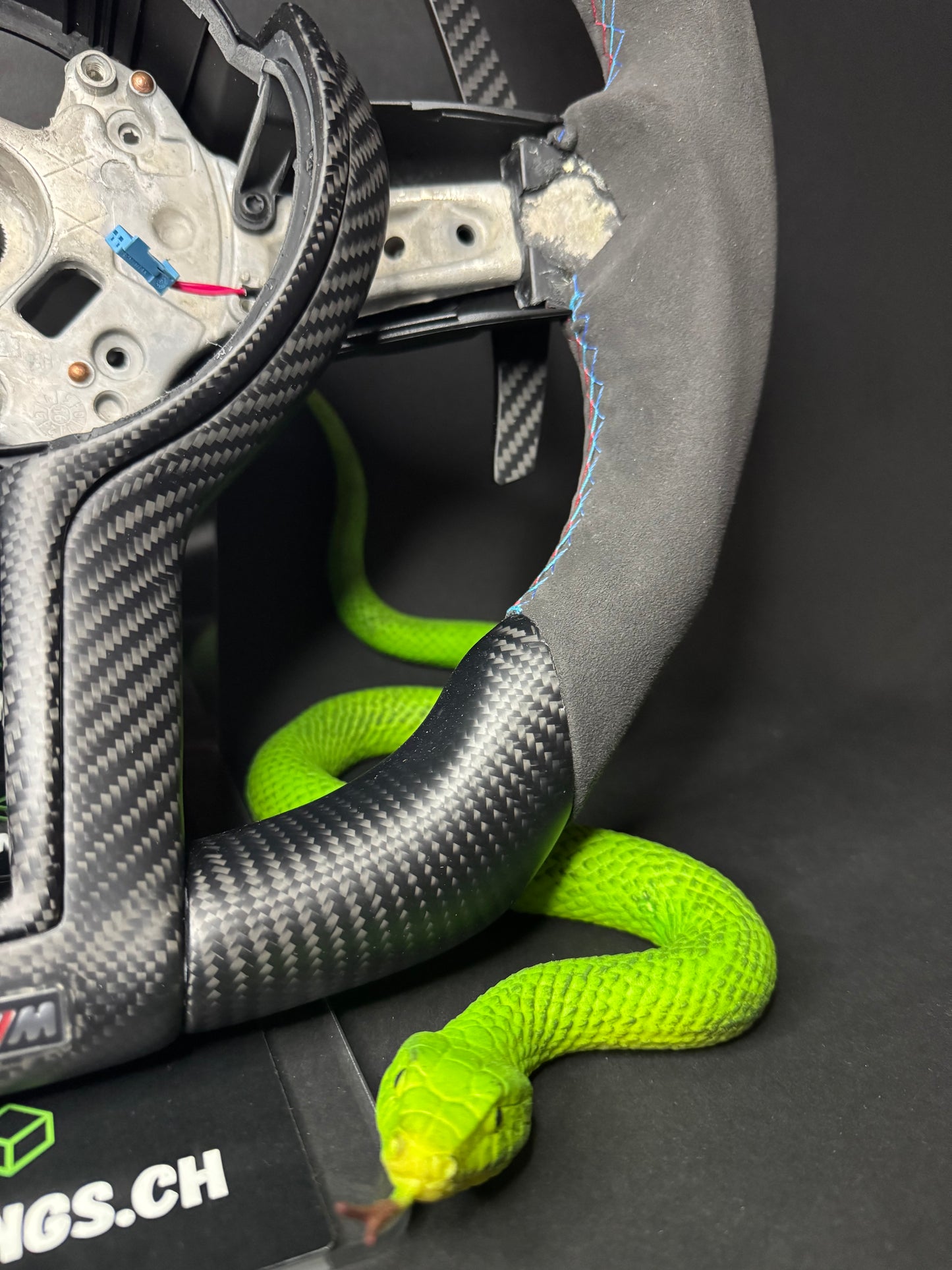 Volant sport BMW carbone mat série F