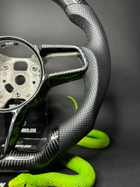 Volant sport Porsche en carbone