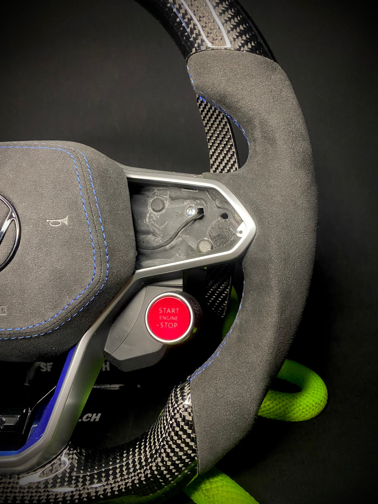 VW Golf 8 Sportlenkrad Carbon R8 (LED)