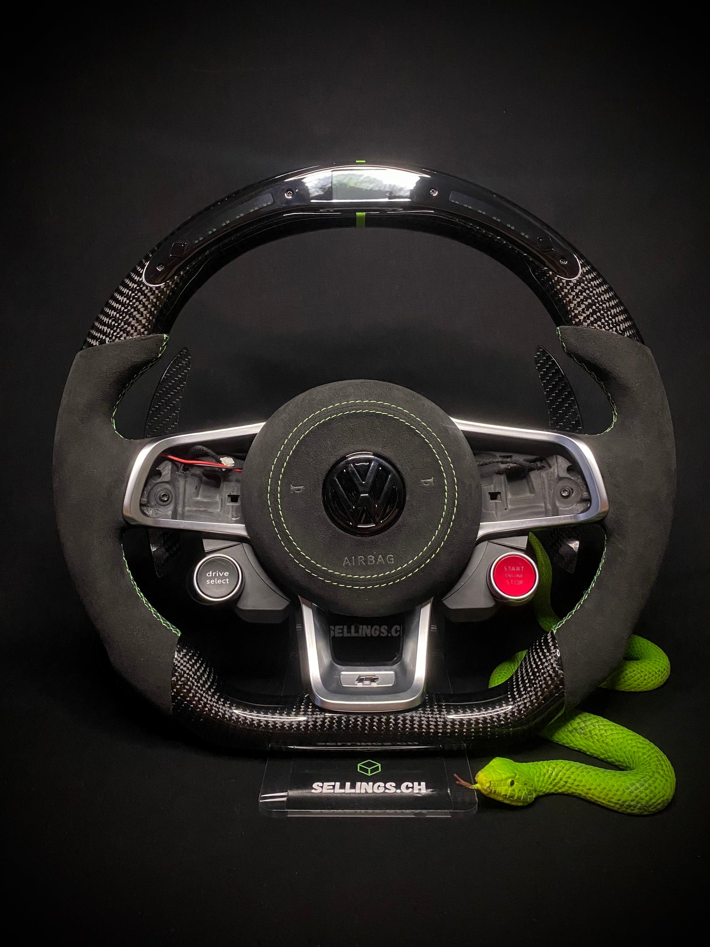 VW Golf 7/7.5 Sportlenkrad Carbon R8 (LED)
