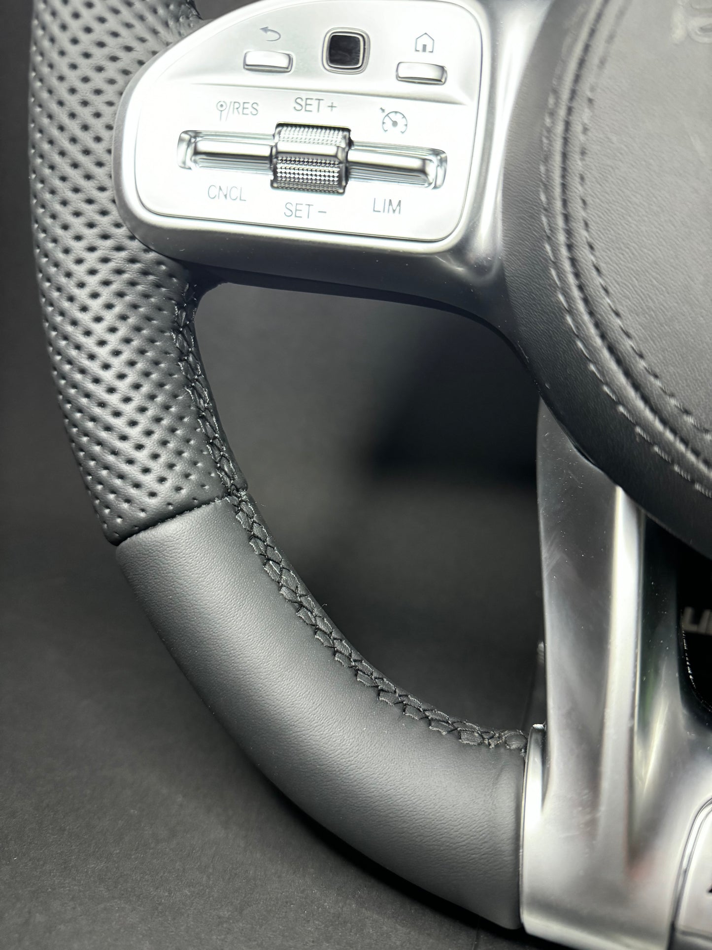 Volant sport Mercedes AMG (mise à niveau Facelift)