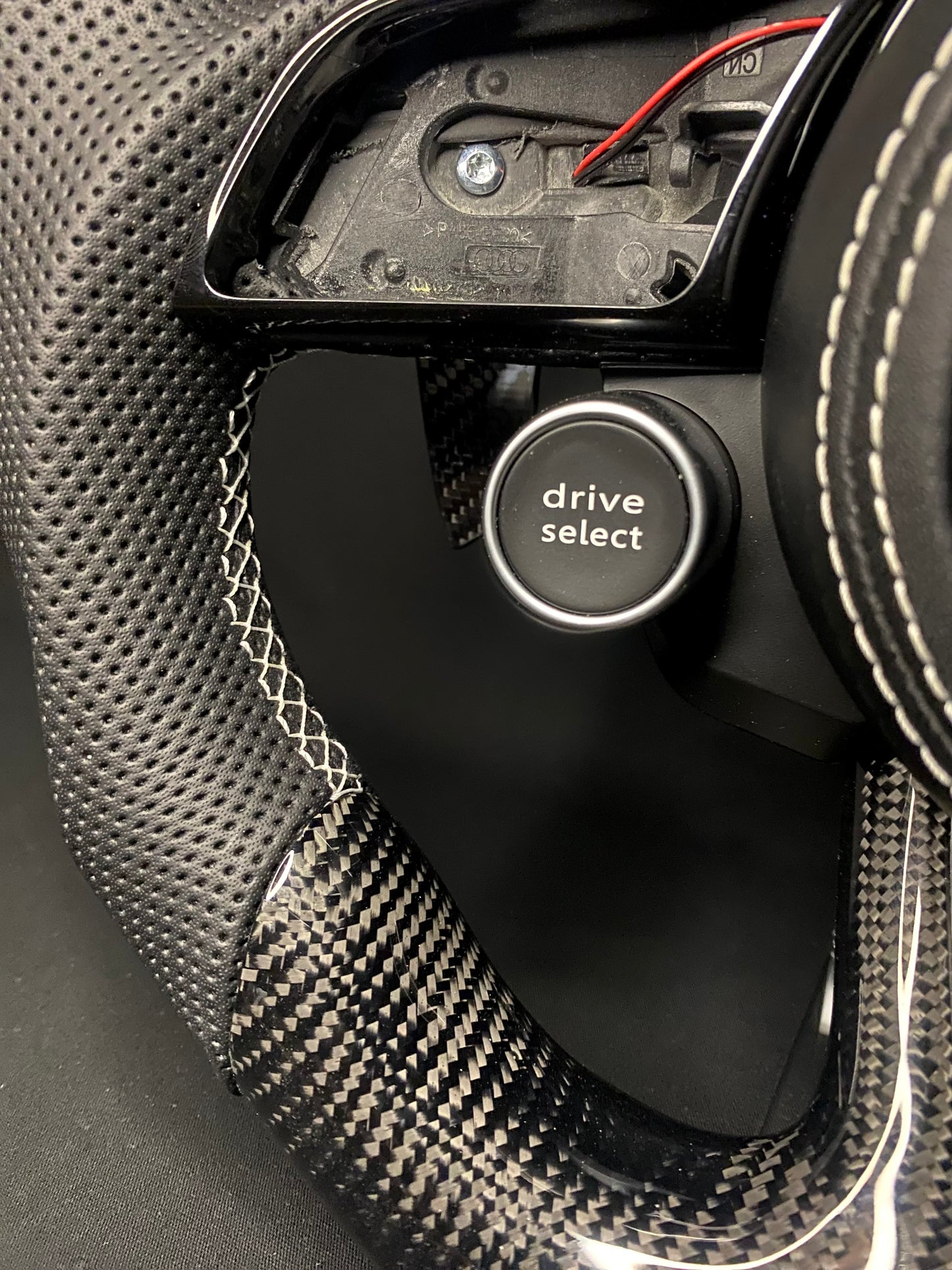 Volant sport Audi carbone (LED)
