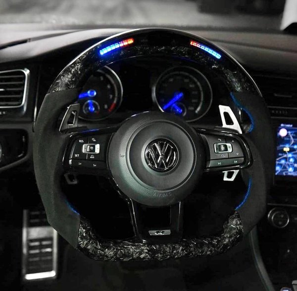 VW Golf 7/7.5 Sportlenkrad Forged Carbon LED